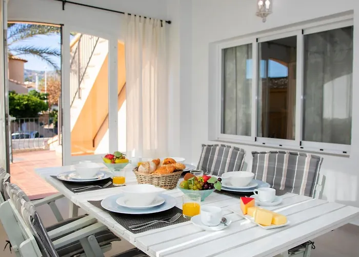 Willa Campos By Interhome